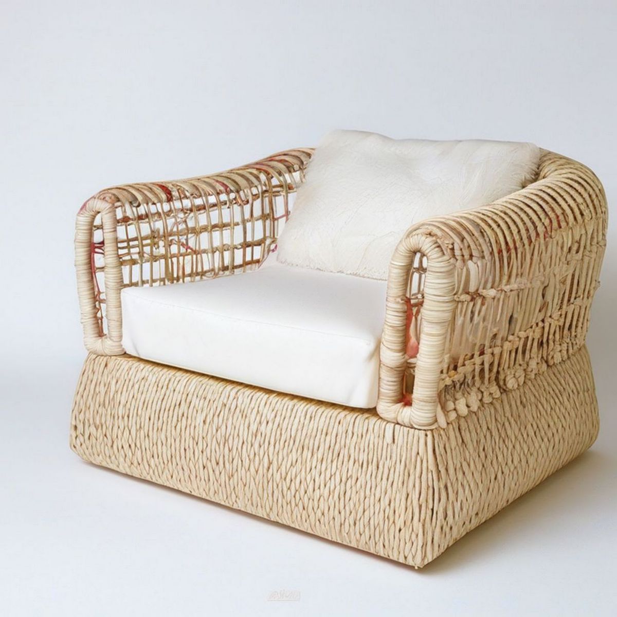 Rattan-Loungesessel mit Kissen in Naturweiss, 90 x 85 x 80 cm